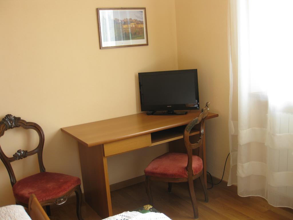 B&B Garden Solto Collina Quarto foto
