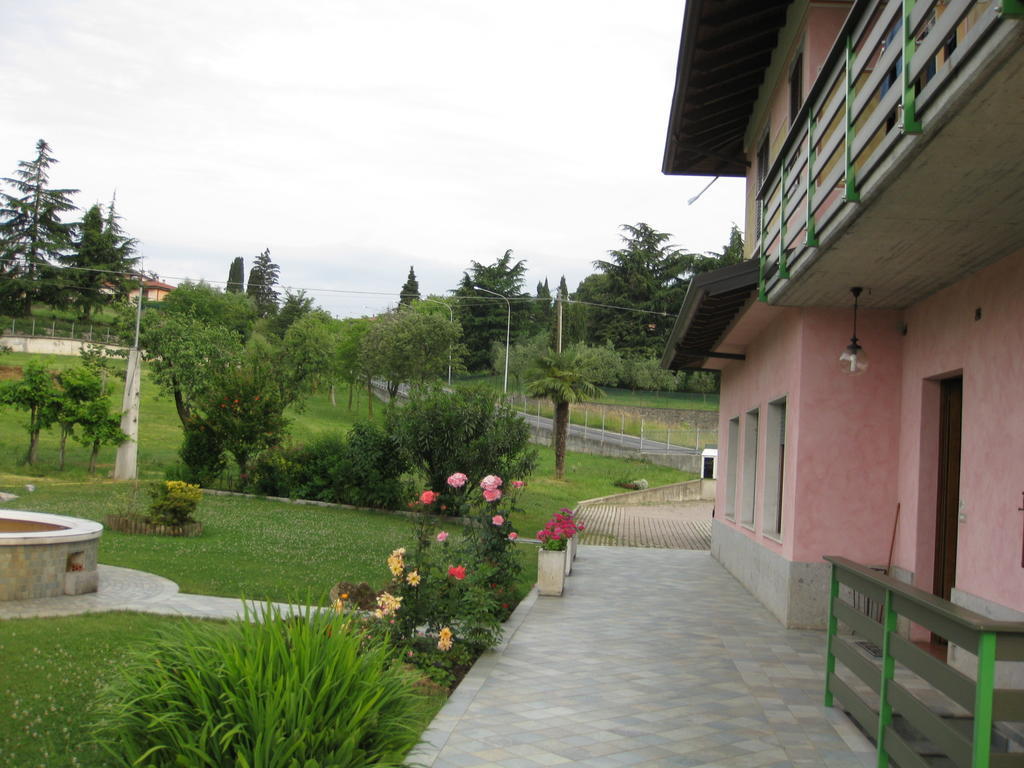 B&B Garden Solto Collina Exterior foto