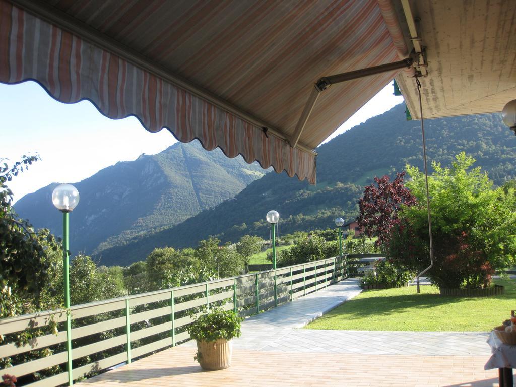 B&B Garden Solto Collina Exterior foto